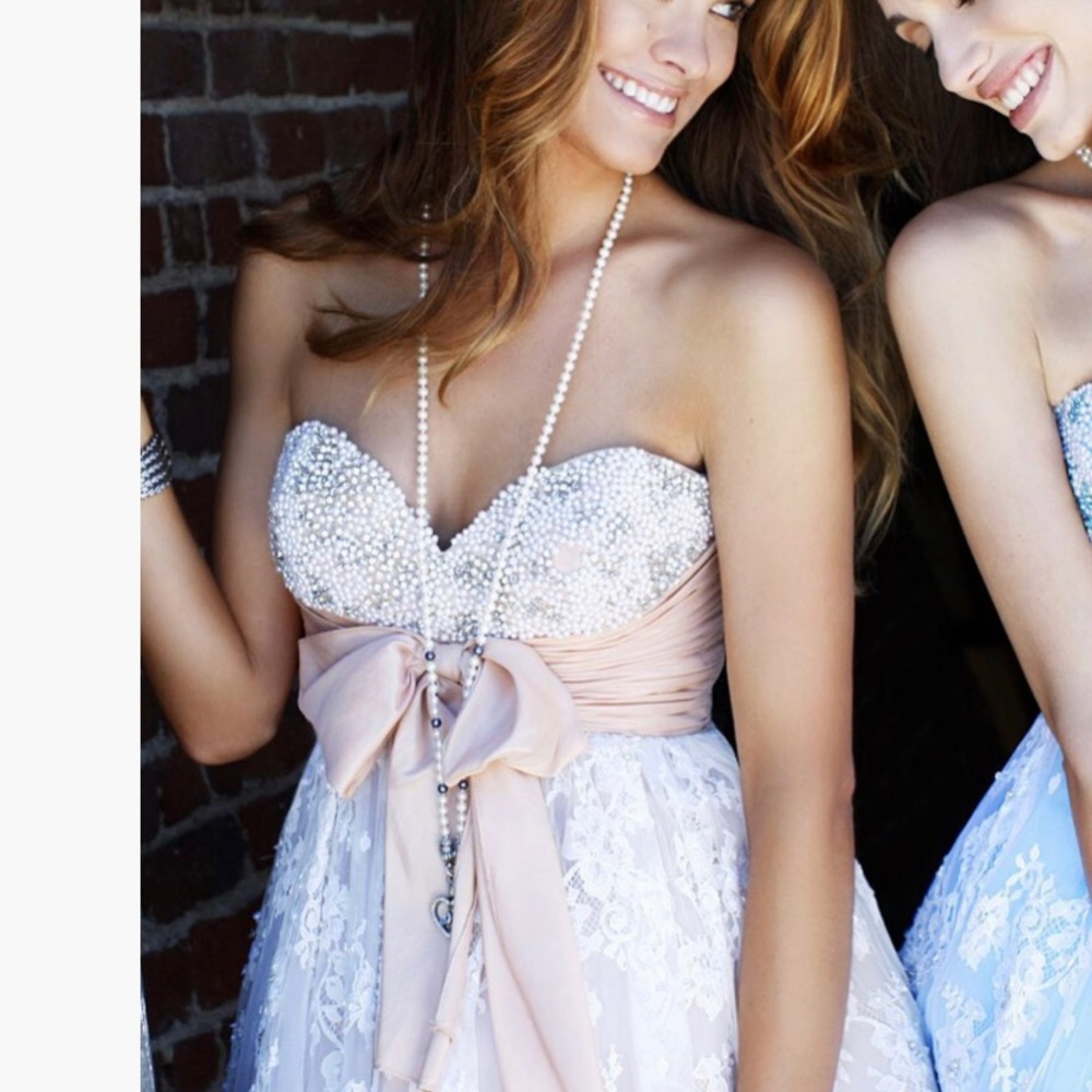 Sherri Hill 2841 white/nude beaded lace sweetheart neckline cocktail/prom dress